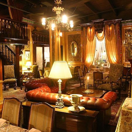 Hotel Pierre Du Calvet Montreal Ngoại thất bức ảnh